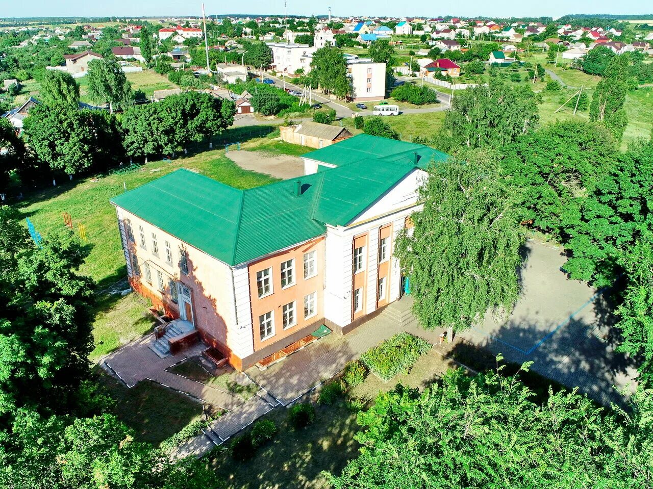 Школа крутой Лог Белгородская область. Село крутой Лог Белгородская область. Школа в селе крутой Лог Белгородской области. Крутой Лог Белгород.