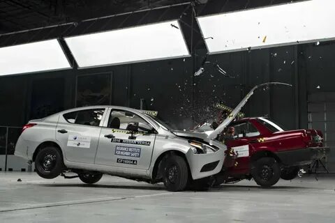 Iihs crash test