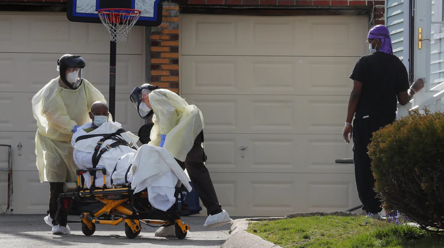 Новый штамм covid-19. Сша коронавирус послед. Заражение в сша. Пострадавшие в больнице. Россия и сша мир пандемия.