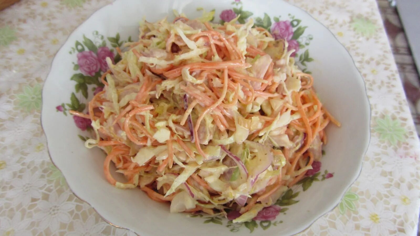 Салат копченой грудки с корейской морковкой