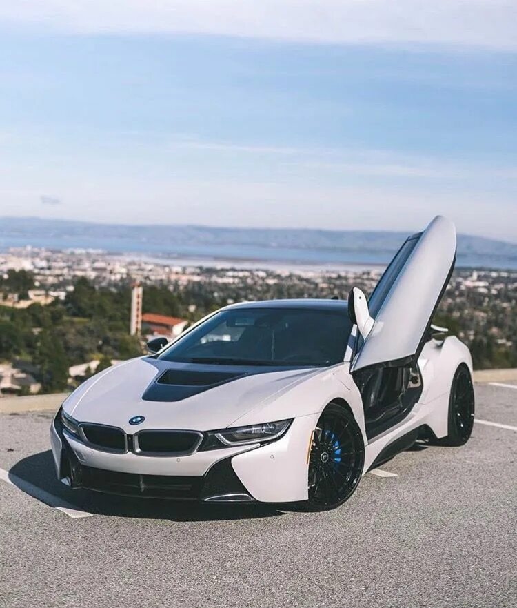Bmw i8 concept. Bmw i8 2011. Bmw i8 концепт. Bmw i8 2021. Новая bmw i8.