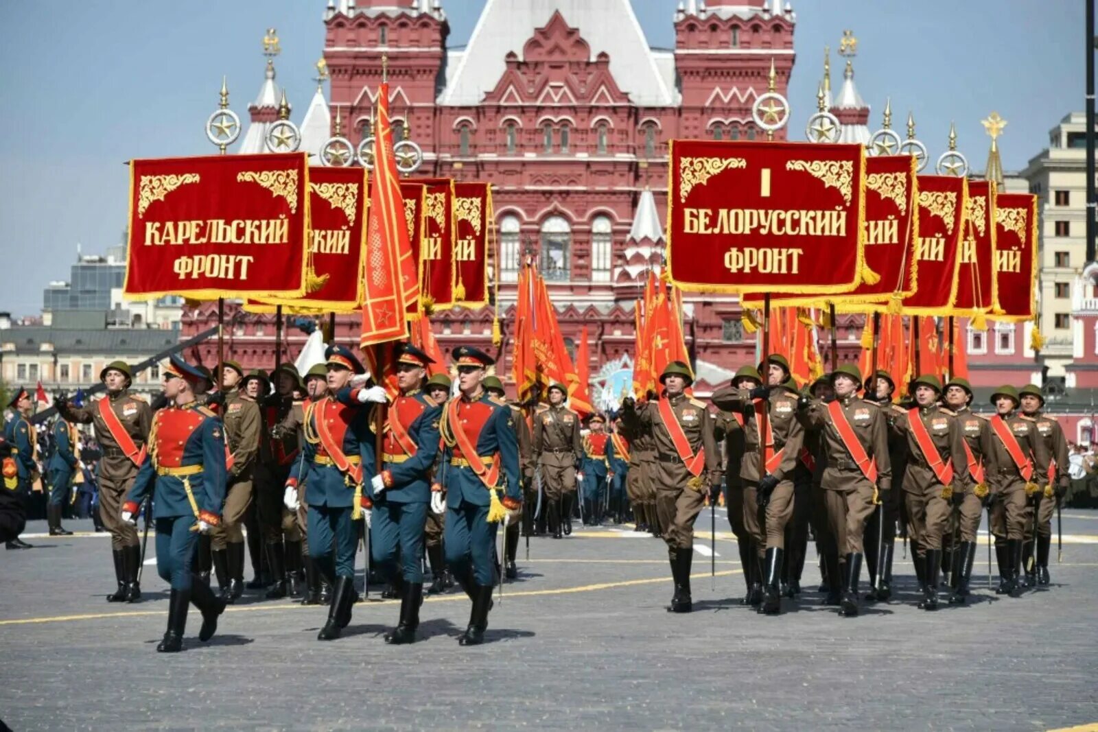 Дата парада 1945. Парад Победы 1945г на красной площади. Парад на красной площади 9 мая 1945. ВОВ парад Победы 1945. Первый парад Победы 24 июня 1945 года.