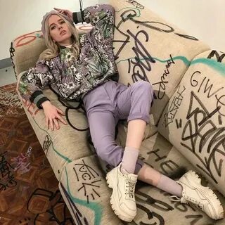 Инстаблогерша ради хайпа деда