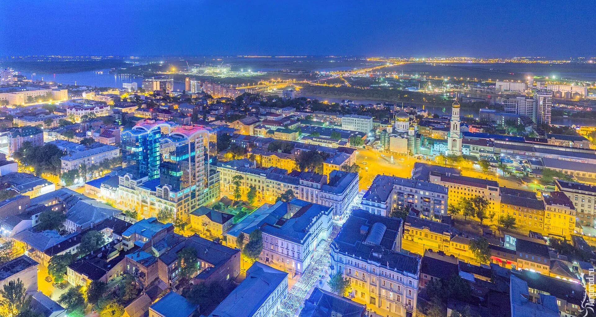 Фон ростов. Река дон у ростова на дону. Фон ростов. Ростов-на-дону. Купеческий двор ростов на дону.