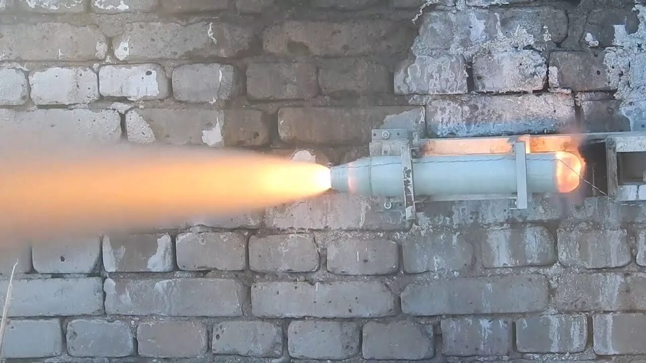 Ракета на карамельном топливе. Ракеты из селитры и фольги. Ракетное топливо селитра. Карамельное топливо с алюминием. Ракетное топливо селитра.