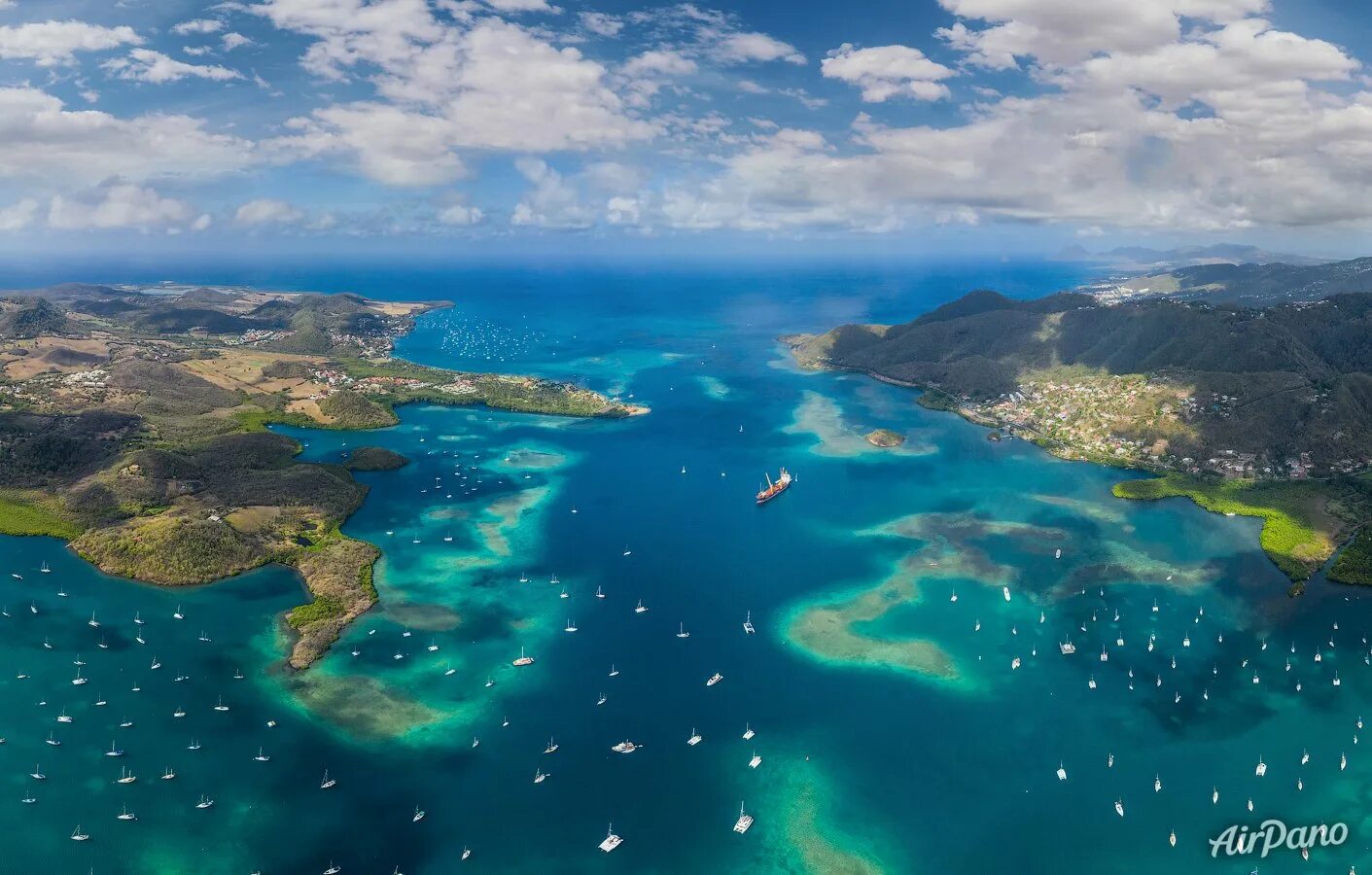 Остров омываемый двумя океанами. Остров Куросава Карибы. Архипелаг малых Антильских островов. Карибское море Атлантический океан.