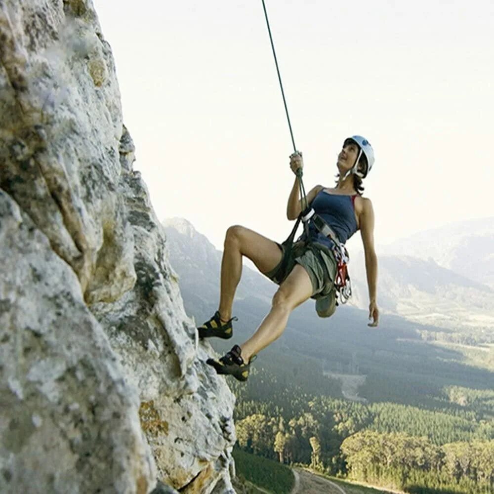 Climb up high. Альпинист. Туризм скалолазание. Профессиональный скалолаз. Веревка альпиниста.