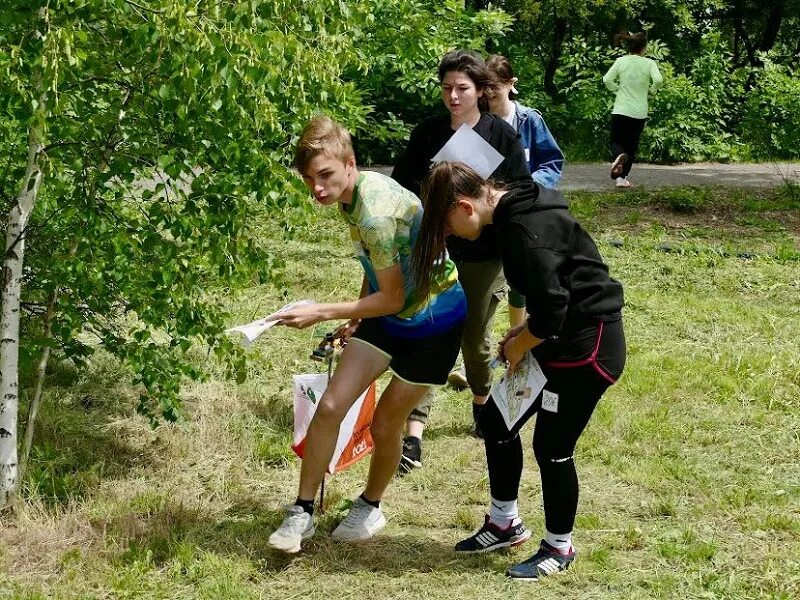 Ориентирование 2022. Старт парк. На соревнованиях по спортсмену ориентированию. Российский азимут 2022 логотип. Спортивный туризм ориентирование 2021 год.