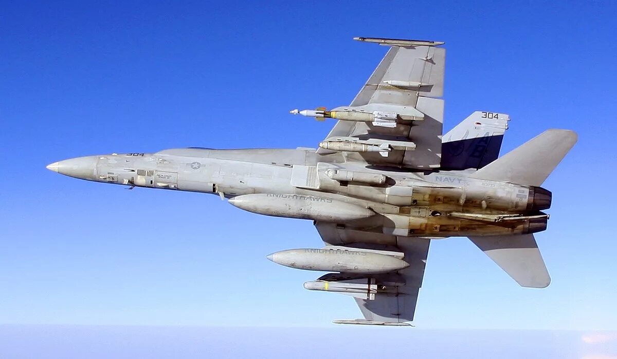 F 18 ru. F-18a/c Hornet. F 18 Hornet. F 18 super Hornet Armament. F/A-18e Aggressor.