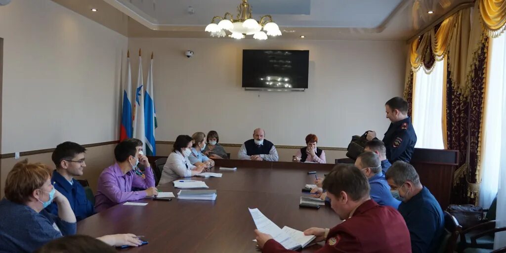 Сайт североуральского городского. Североуральск администрация. Североуральск администрация города. Глава Североуральского городского округа.