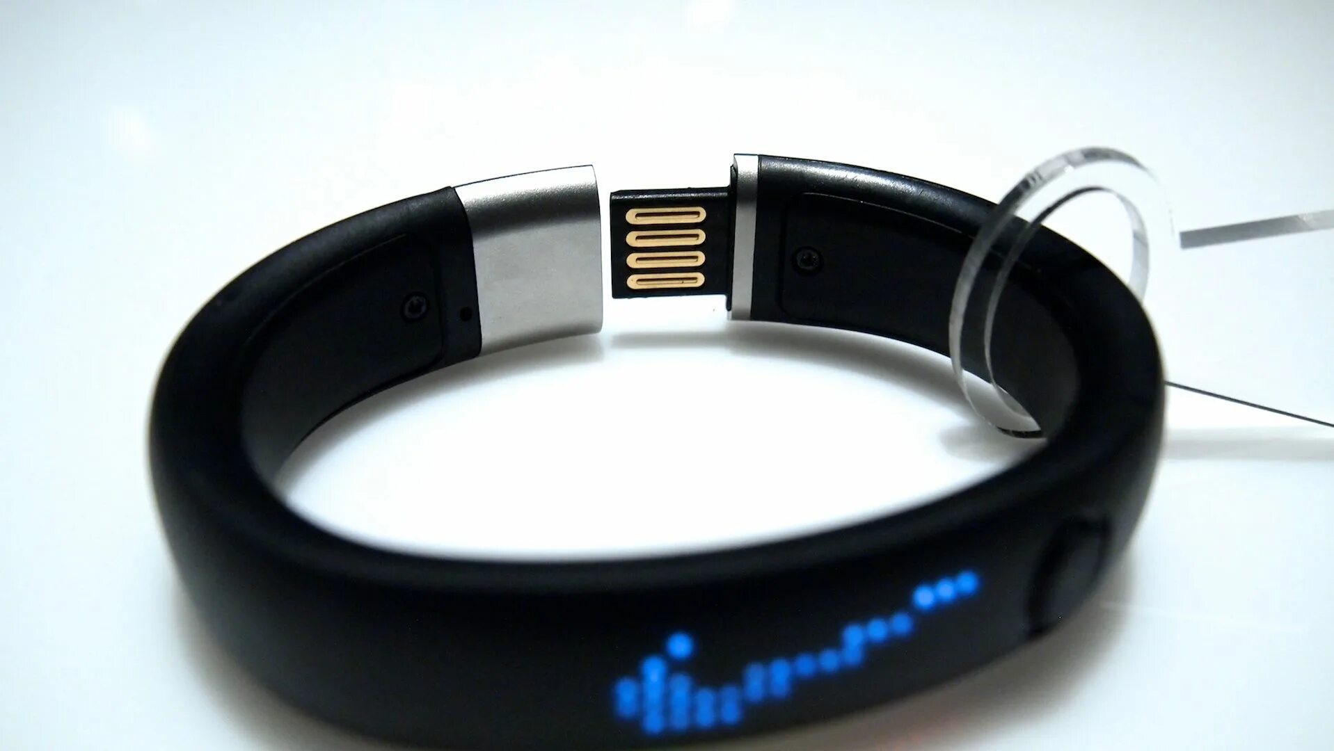 Найк FUELBAND. Фьюэл бэнд браслеты. Nike FUELBAND se. Фитнес браслет Denver 240. Браслет купить тула