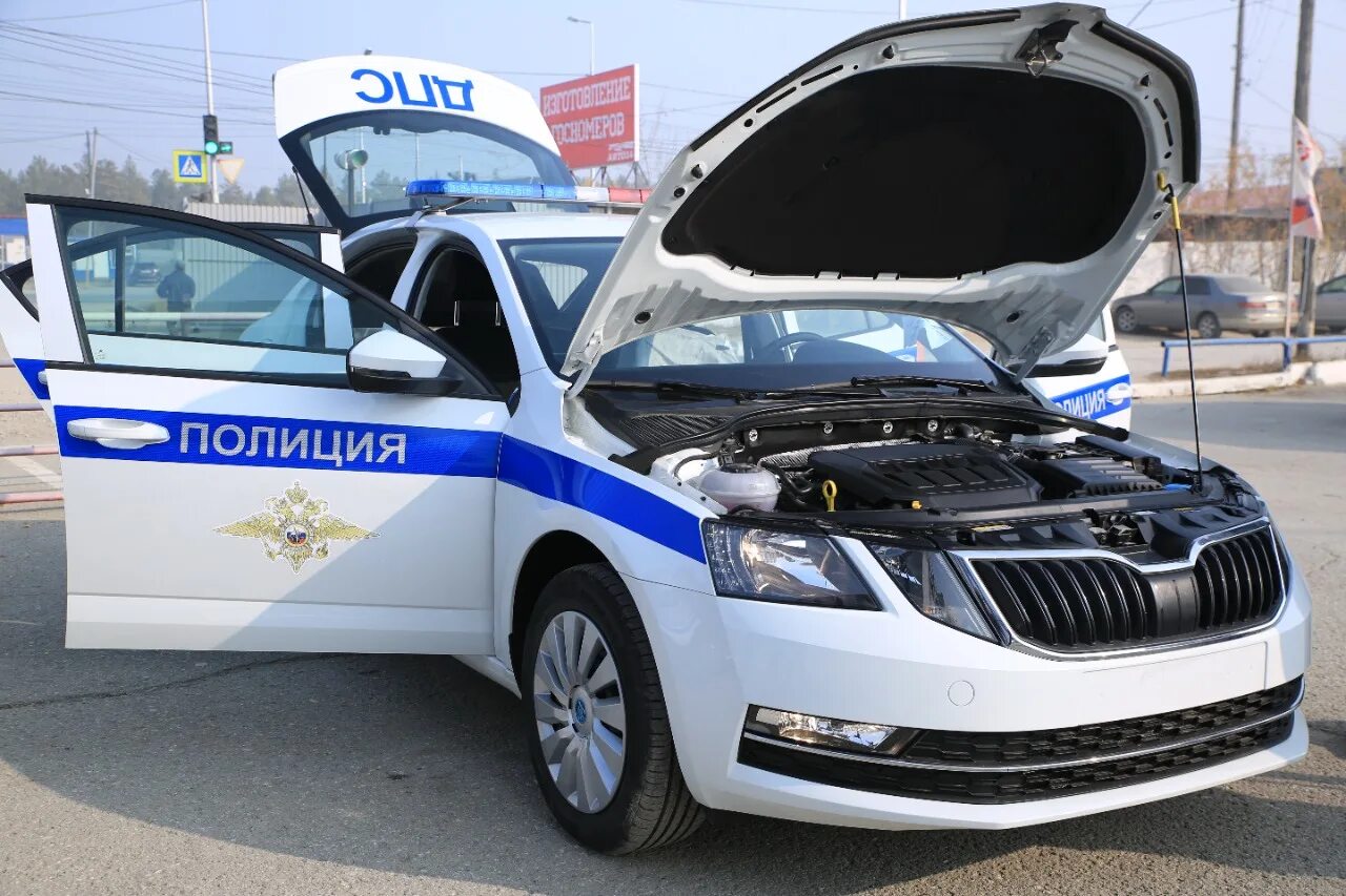 Патрульная машина гибдд. Skoda Octavia ДПС.