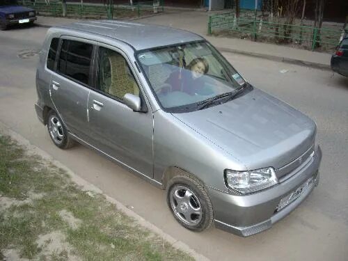 Nissan Cube z10. Nissan Cube az10. Nissan Cube az10 бирюзовый. Nissan Cube универсал 1999 с люком. Ниссан куб 10 купить