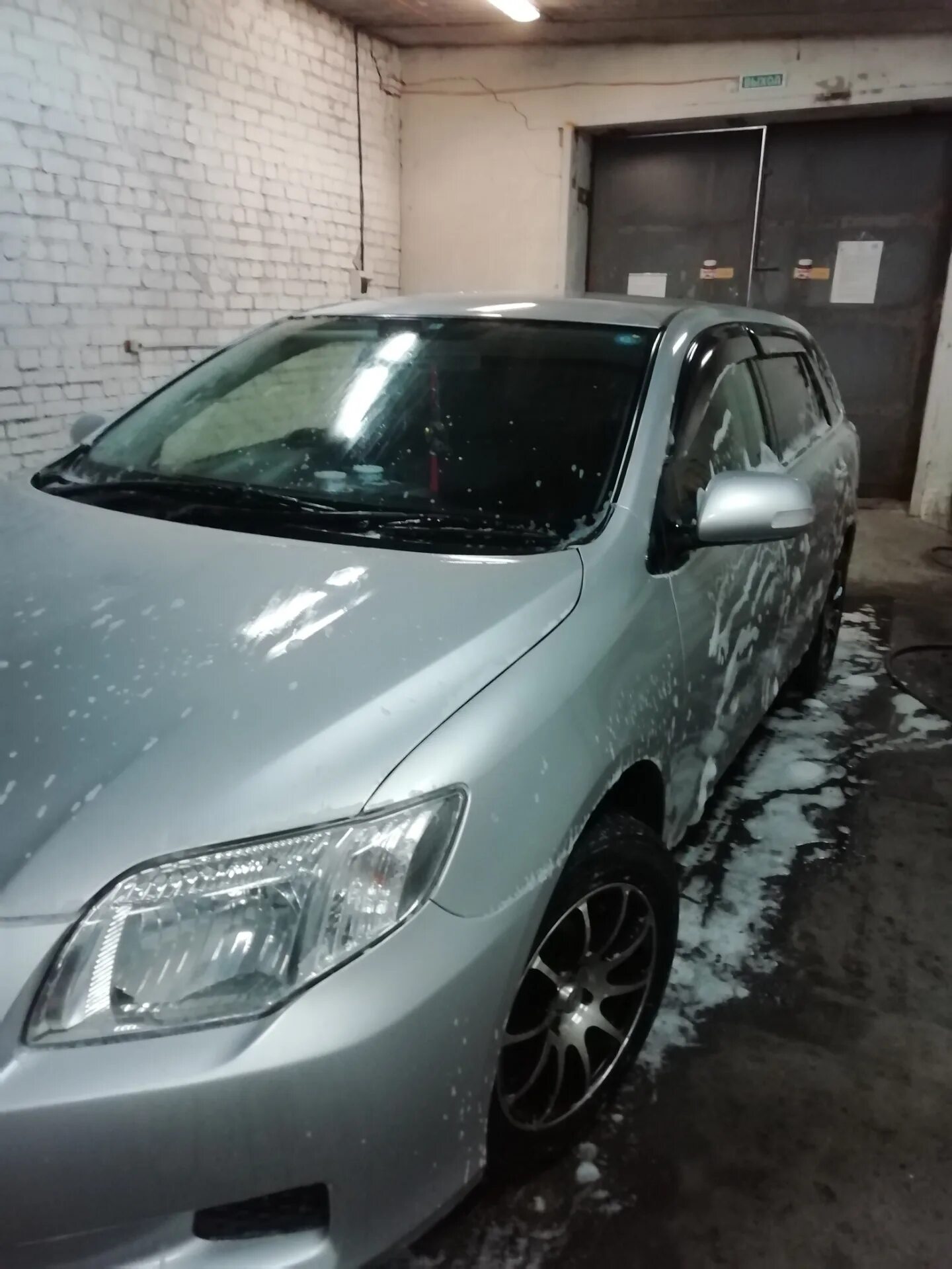 Toyota fielder 2008. Филдер 2007 зимой. Филдер серый. В. Филдер серый.