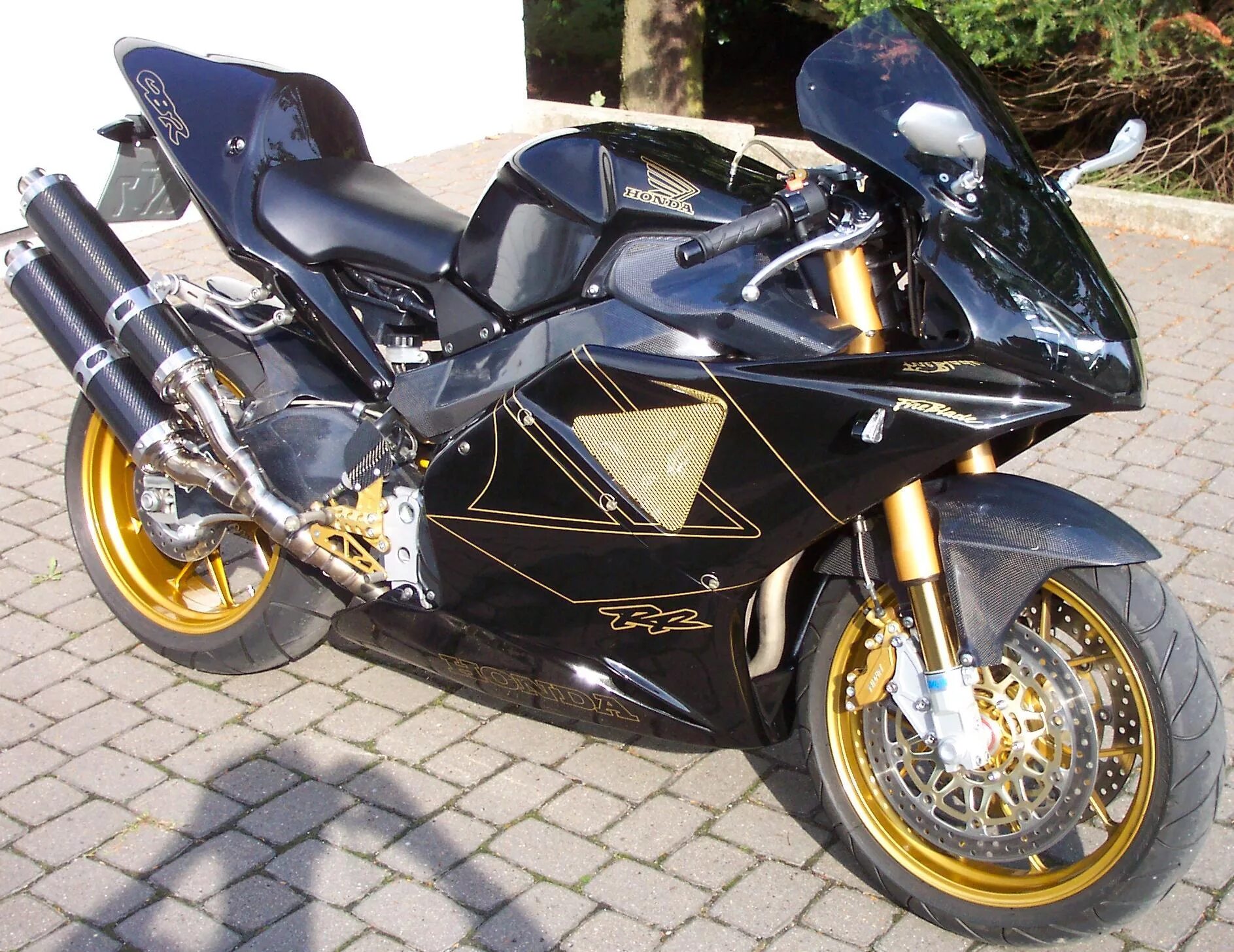 Honda 954. Honda CBR 954rr Fireblade. CBR 954 RR Fireblade. Honda CBR 954 RR. Honda CBR RR Fireblade.