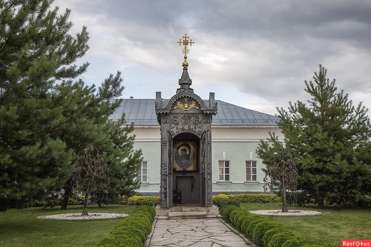 горячий ключ храм на трассе. церковь чвк горячий ключ. часовня вагнера в горячем ключе. храм вагнера горячий ключ. часовня чвк вагнера в горячем ключе.
