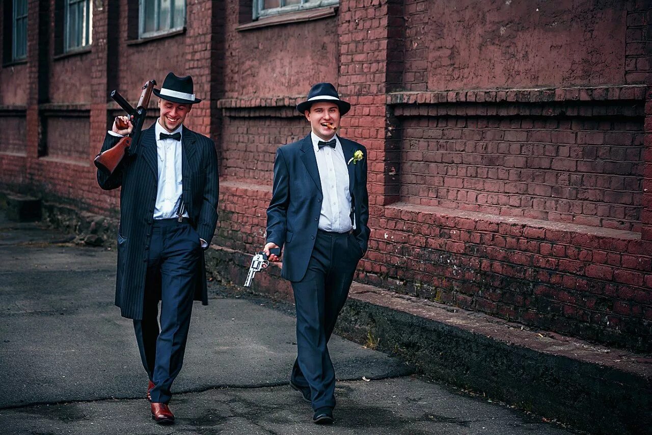 лихие братки 90-х. стиль американских гангстеров. одежда бандитов. группа каста. бандиты из 90-х.