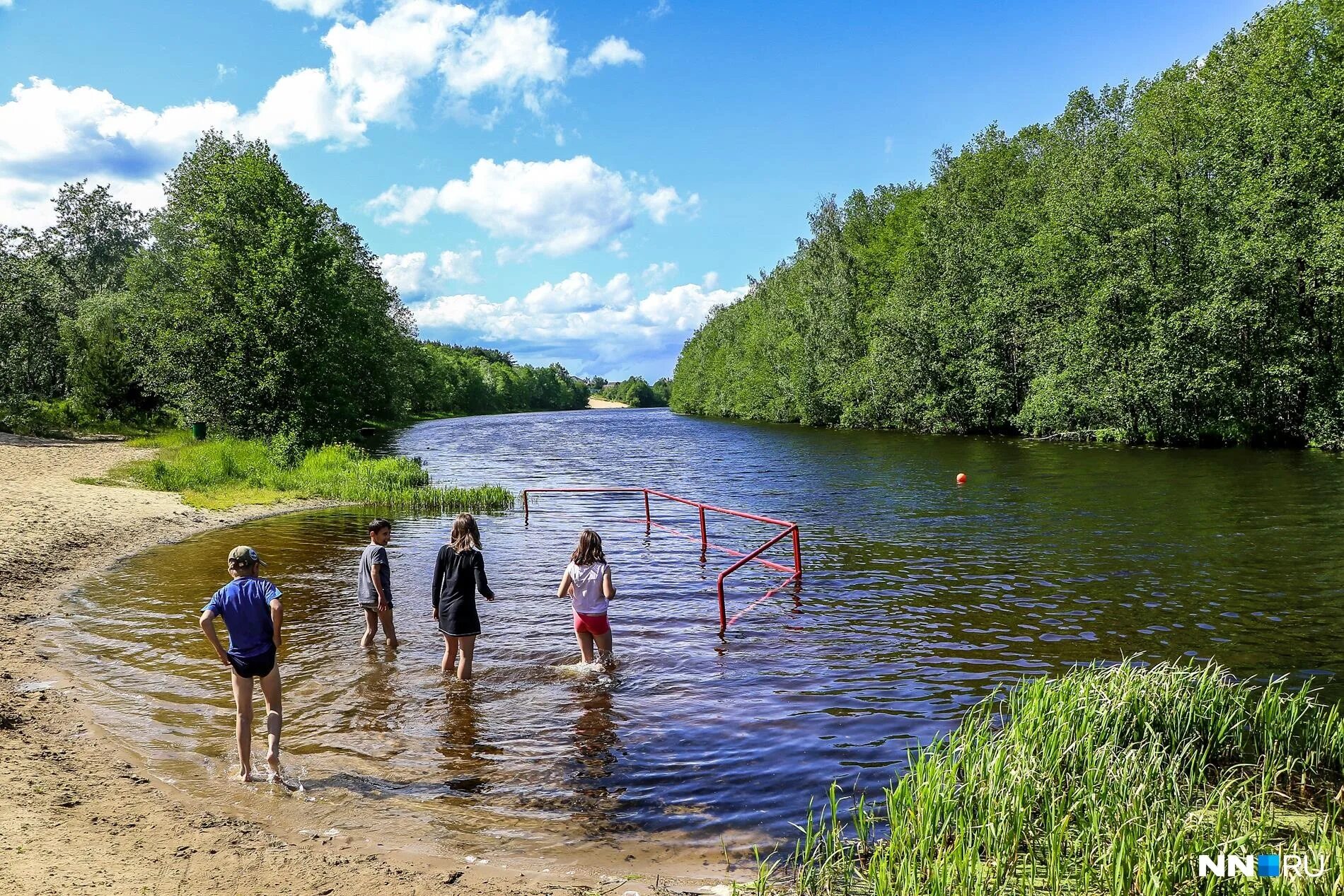 Где можно отдохнуть в нижнем новгороде. Городской пляж великий новгород. озеро на заречке в нижнем новгороде. пляж в нижнем новгороде на волге. купание в озере.