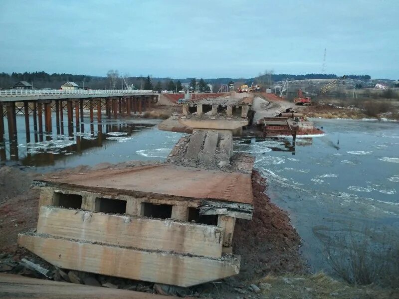 Кирово чепецк мост через чепцу. Витебск руба мост. Мост через чепцу глазов. Цепели река вятка. Мостовой переход через реку чепца.