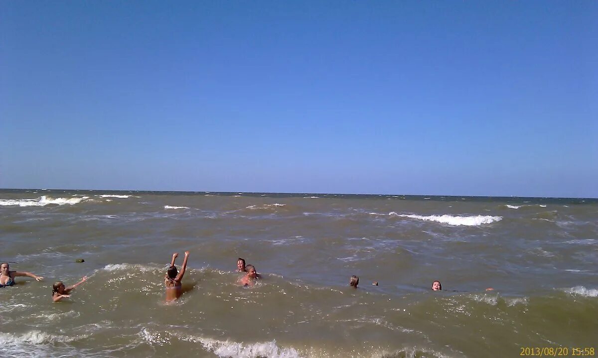 Пляж посейдон. Грязи Посейдон на Азовском. Пляж Посейдон Азовское море. Пляж Посейдон Голубицкая. Пляж Посейдон Анапа.