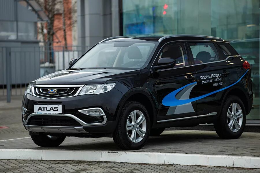 Новые джили в кредит. Марка машины Джили атлас. Geely Atlas Белоруссия. Машина атлас Джили Беларусь. Новый белорусский Джили.