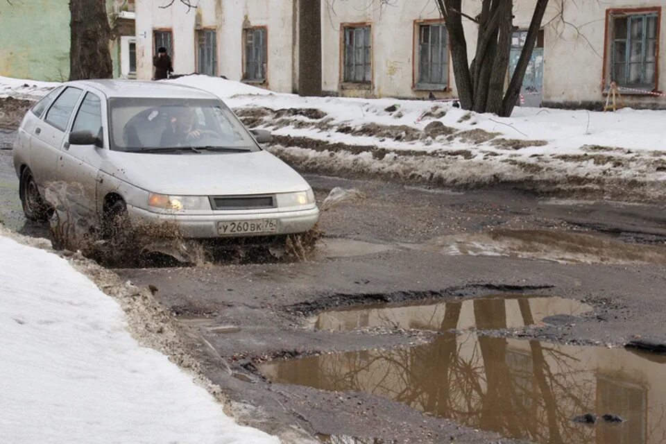 Плохие дороги. Плохие дороги в России. Плохая дорога. Разбитые дороги России.