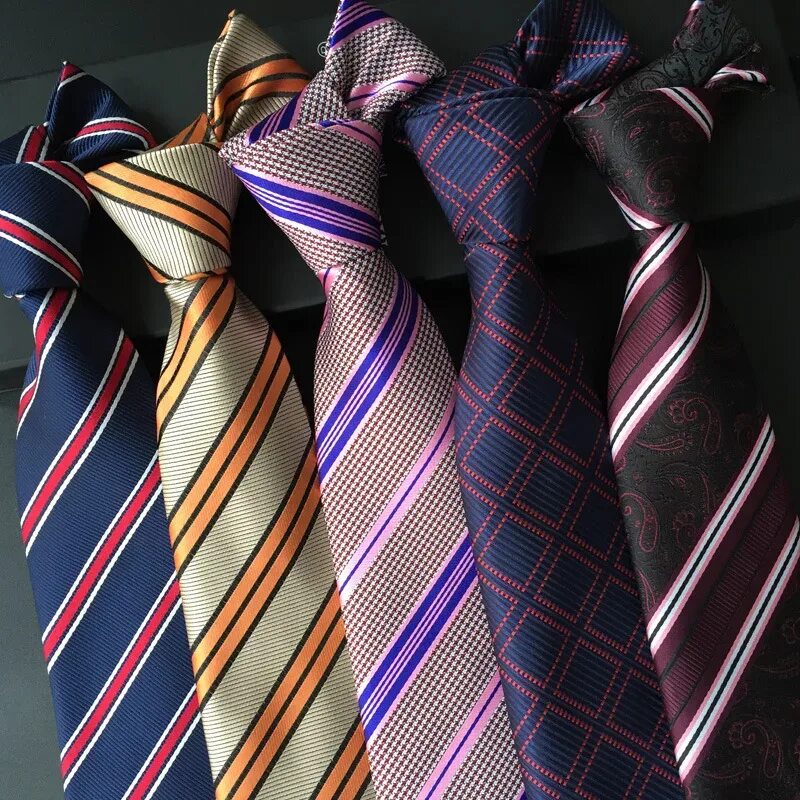 Картинка галстук мужской. Галстук мужской. Крутые галстуки. Экстравагантный галстук. Яркие галстуки мужские.