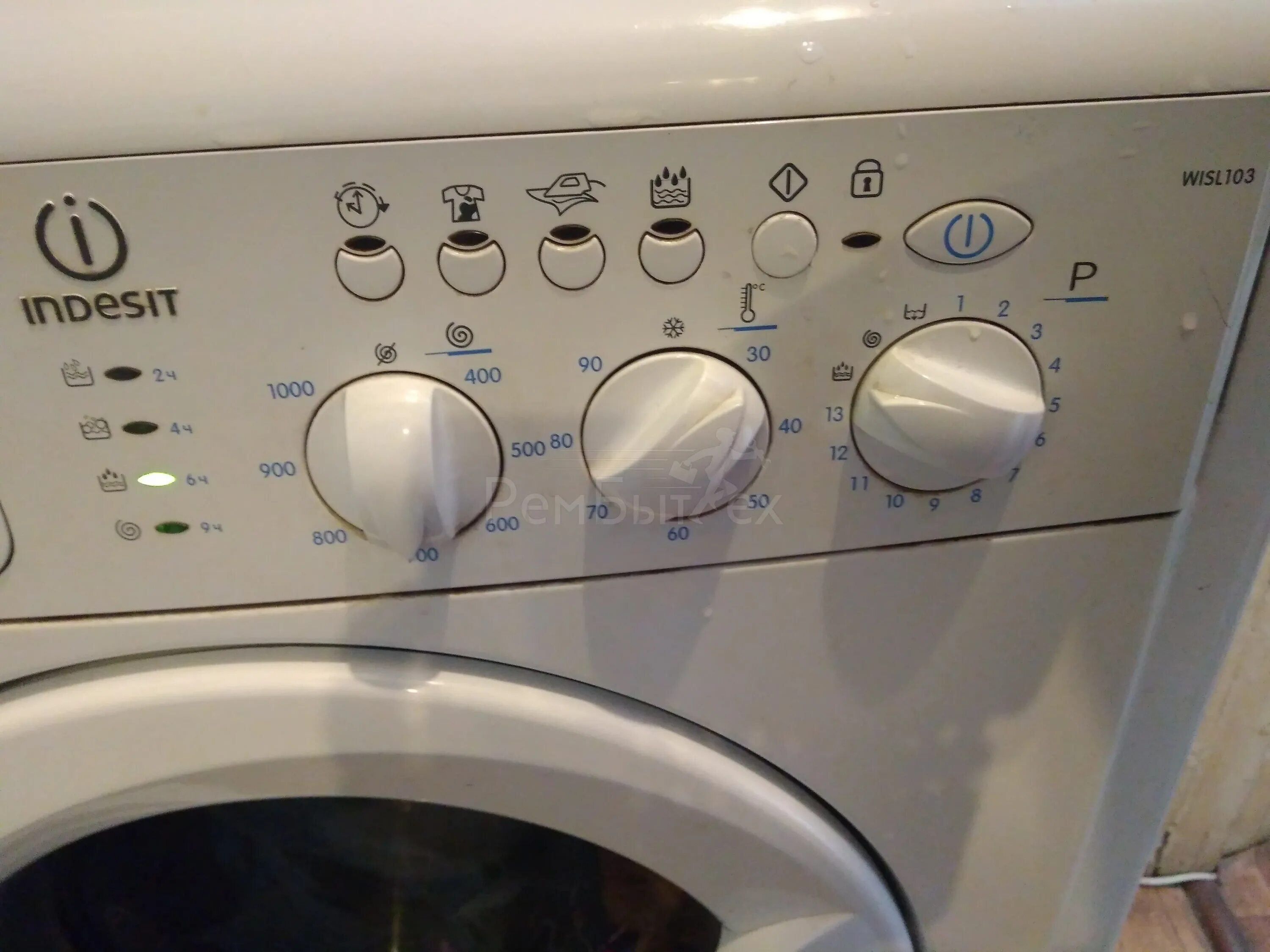 Mtall 103. Индезит стиральная wisl 103. Indesit wisl 104. Стиральная машина Indesit WIXL 103. Панель стиральной машины Индезит висл 103.