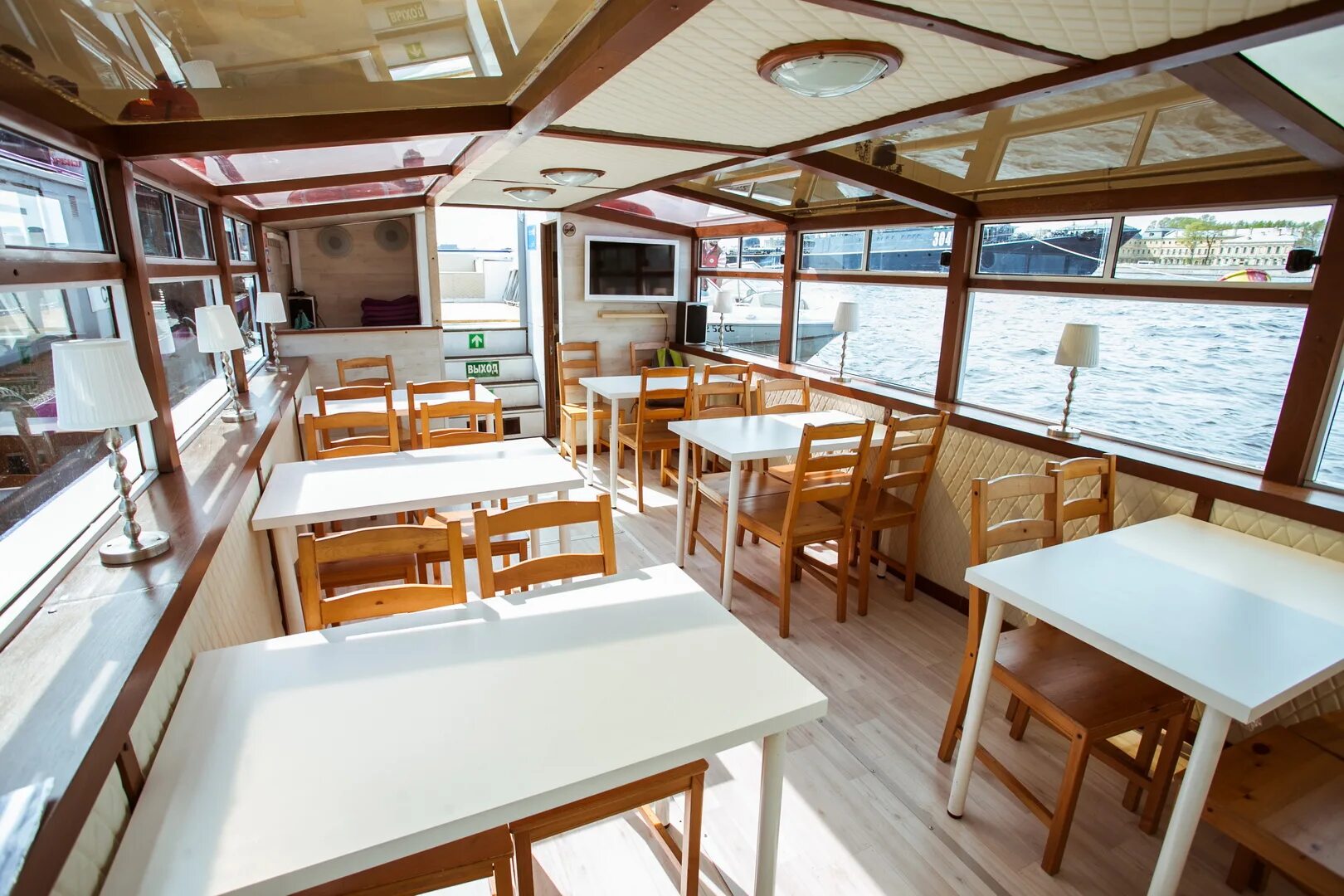 Теплоход сиеста фото. Корюшка корабль ресторан санкт-петербург. Сиеста спб. Теплоход сиеста санкт-петербург. Теплоход сиеста спб.