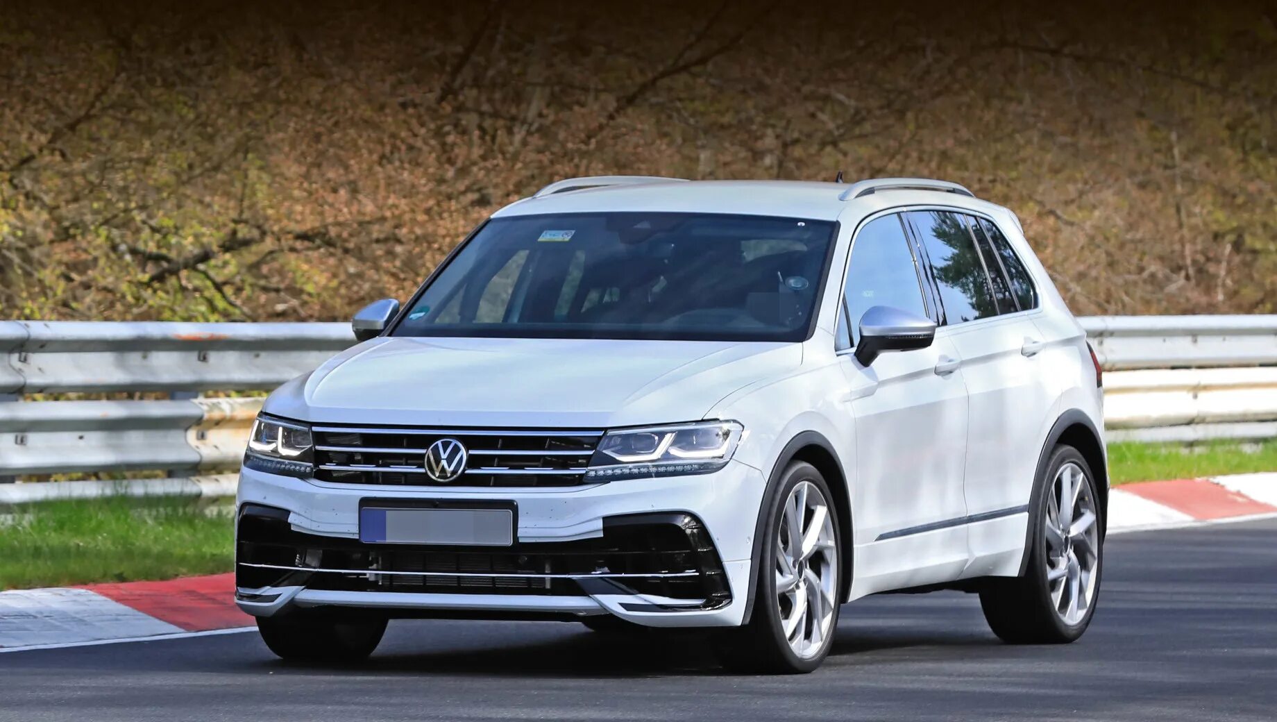 Vw r line. Volkswagen Tiguan 2021 r line. Новый Volkswagen Tiguan 2021. VW Tiguan 2021. VW Tiguan r 2021.