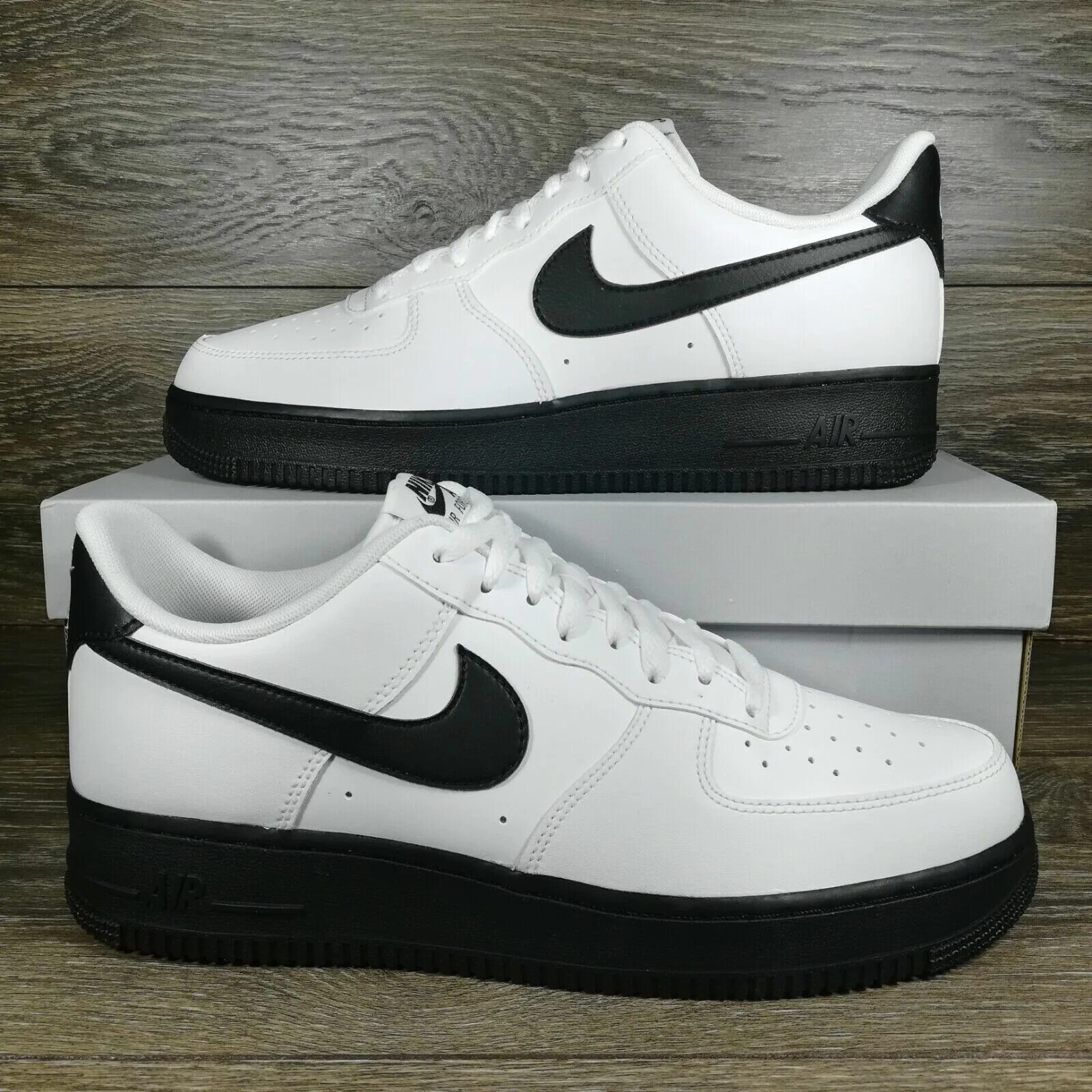 Черно белый найк аир. Nike Air Force 1 Black White. Nike Air Force 1 07 Low White Black. Nike Air Force 1 Low White Black. Nike Air Force Black and White sole.