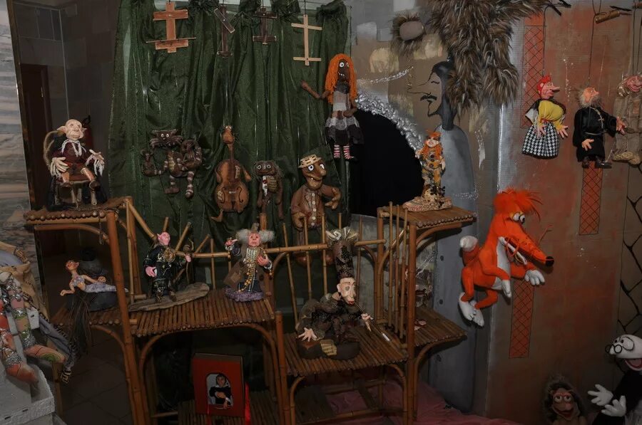 авторский театр саквояж. театр кукол саквояж сочи. театральный саквояж. чемодан в разрезе. театр кукол саквояж севастополь актеры.