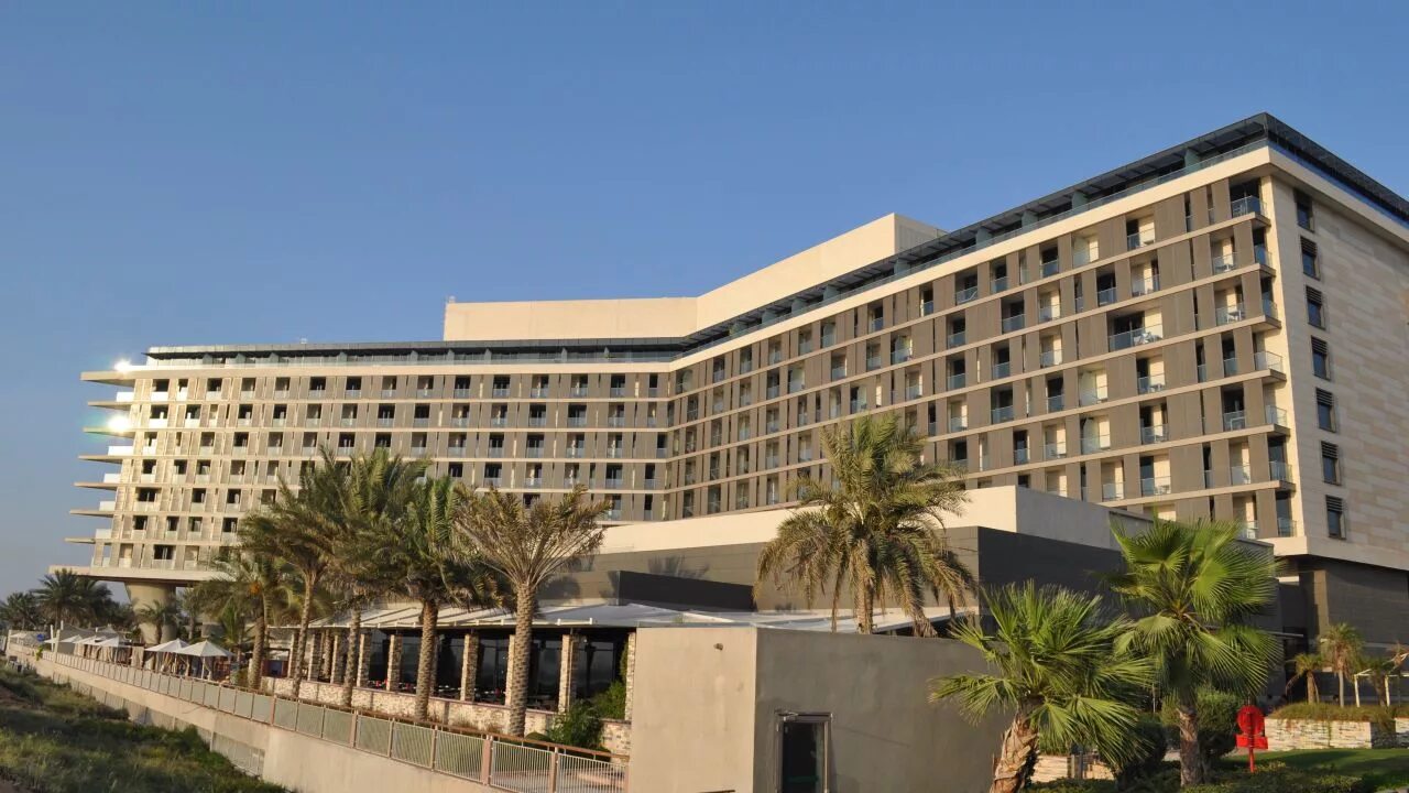 Radisson blu абу даби. Рэдиссон блю абу даби. radisson blu hotel, abu dhabi yas island. рэдиссон абу даби корниш. radisson blu hotel abu dhabi yas island 4*, оаэ, абу-даби.