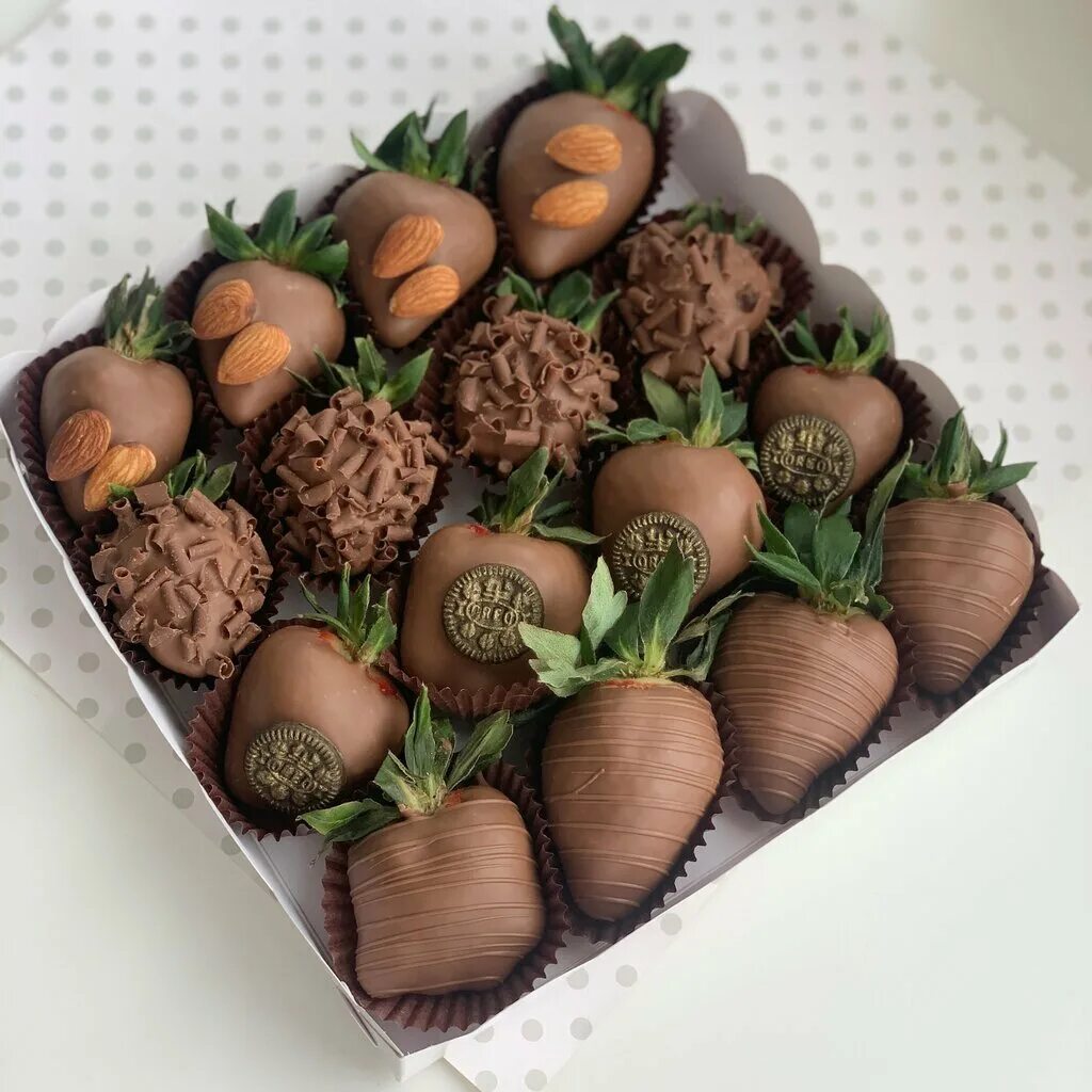 Клубника в шоколаде ханты мансийск. Клубника в шоколаде для мужчин. Клубника в шоколаде ханты мансийск. Клубничная мастерская ханты-мансийск. Купить десерты ханты-мансийск.