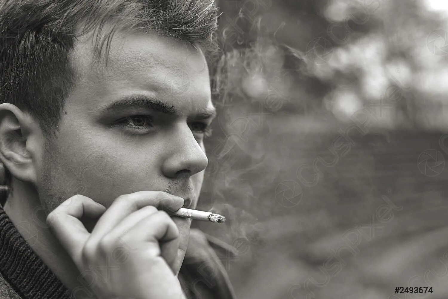 Чехов курил. Курящий парень. Мужчина курит. Портрет с сигаретой. Мальчики курят.