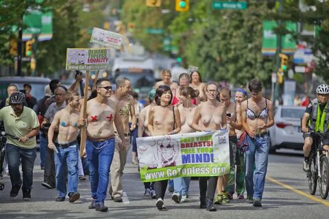 File:GoTopless Day 2016 (29009993250).jpg - Wikimedia Commons