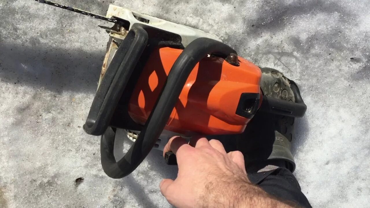 Не заводится пила штиль 180. Заводка штиль 180. Пила Stihl 180 не заводится. Заводка бензопилы штиль. Глохнет бензопила штиль 180