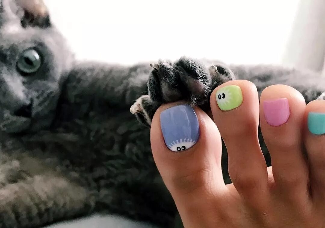 прикол маникюр видео. прикольные ногти. прикол маникюр видео. креативная реклама маникюра. фото маникюрщицы прикольное.