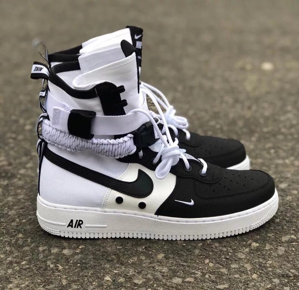 Найк с белой подошвой. Nike SF Air Force 1 High Panda. Nike Air Force 1 High черные с белым. Nike SF Air Force 1 черно-белые. Nike Air Force SF White.