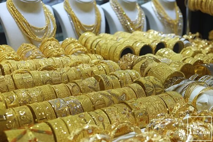 Gold Souk Dubai жемчуг. Рынок золота Дубай Дейра. Deira Gold Souk Dubai. Золотой рынок Gold Souk. Арабское золото забытый