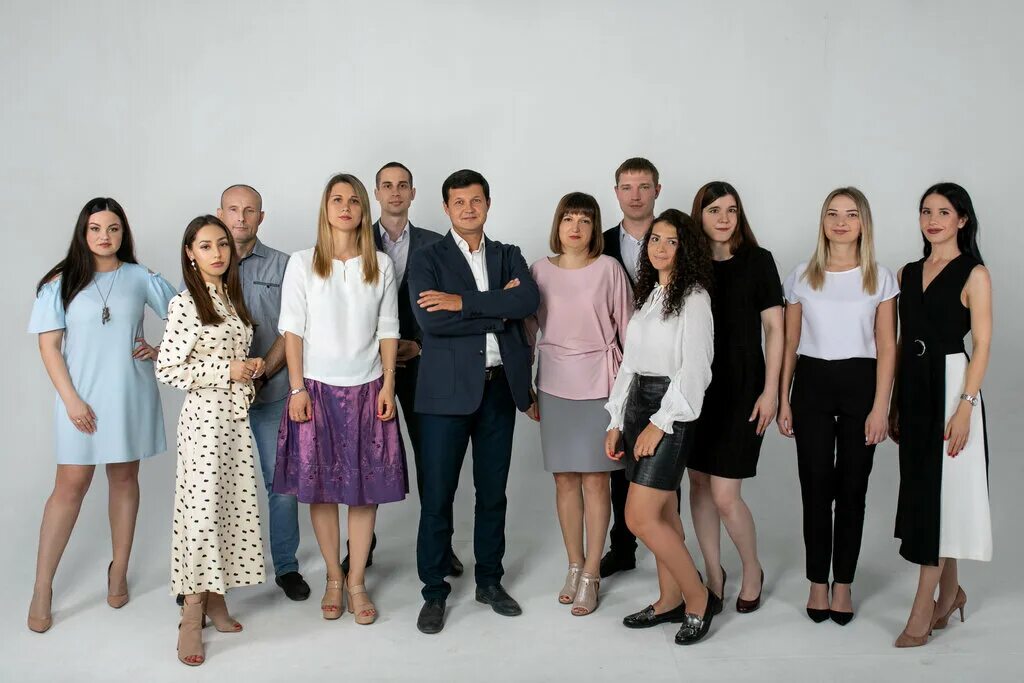 лидер групп спб. фирма лидер отзывы. юридический центр воронеж. фск лидер отдел коммерческой недвижимости. ндв групп картинка красивая.