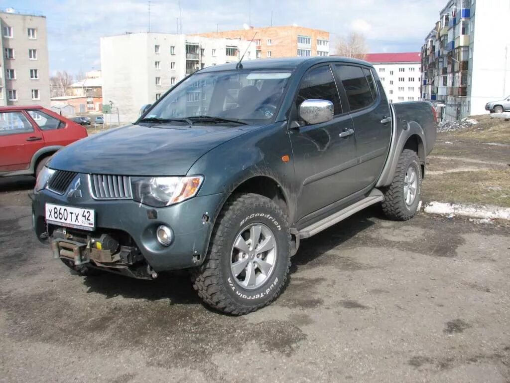 Купить митсубиси л200 дизель. Митсубиси l200 2008. Мицубиси л200 2008. Mitsubishi l200 2022. Митсубиси л200 2008 года.