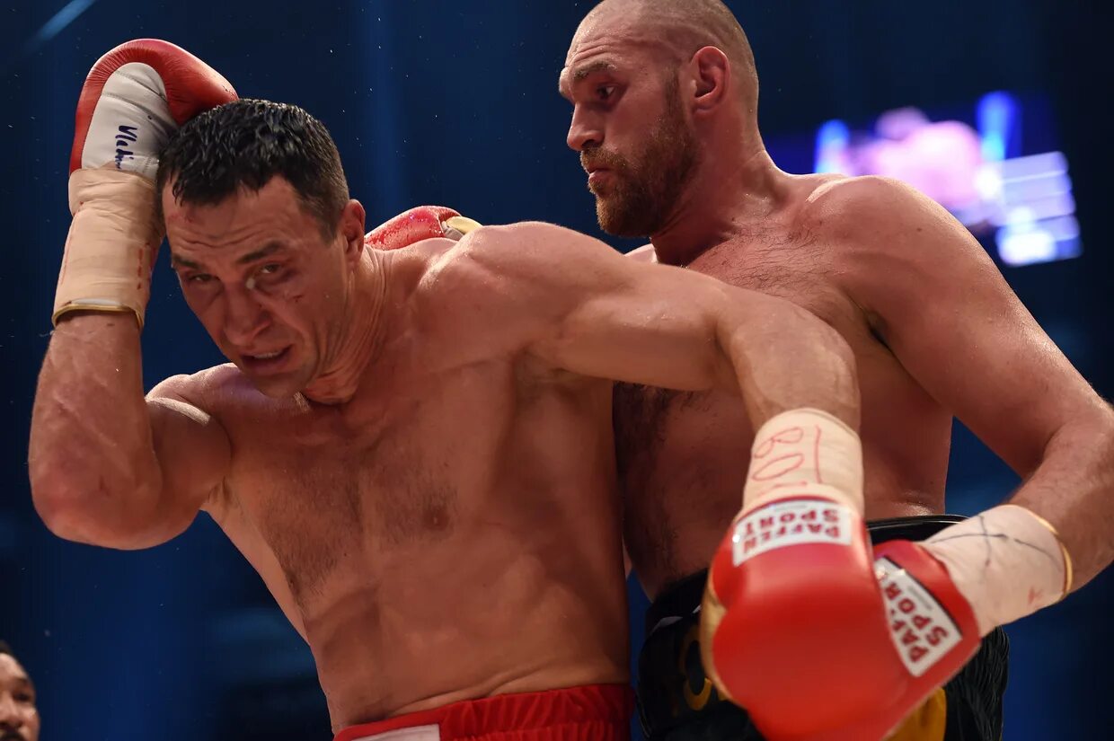 Бой против кличко. Тайсон фьюри и владимир кличко. tyson fury кличко. тайсон фьюри кличко бой. тайсон фьюри бокс с кличко.