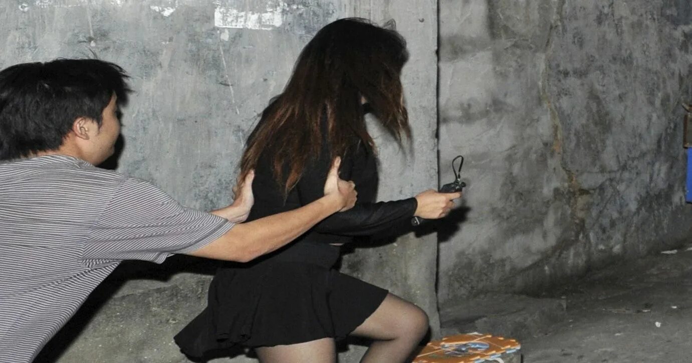 Джитсу буллинг. Girl force strip. Засветилась в школе на физре. Насилие молодых девушек. Групповой cmnf с молодыми девочками.