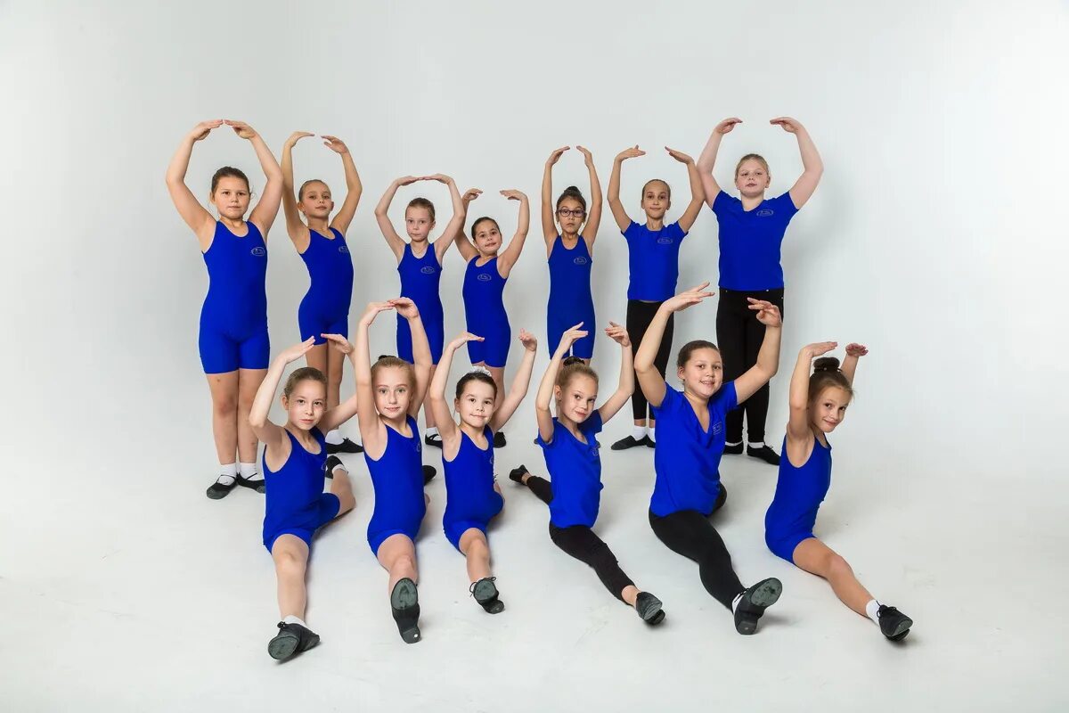 Танцы виктории. Танцы виктории. Vicsport. Школы танцев новороссийска. Виктория харченко и сальваторе синарди.