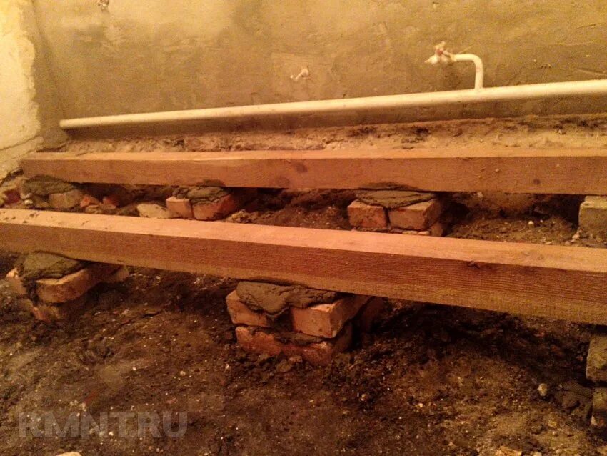 Столбик из кирпича под лаги. Тумбы под лаги 380. столбики под лаги для пола. тумбы под лаги для пола. деревянные тумбы под лаги.