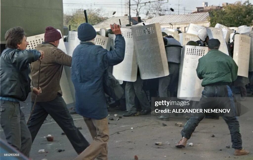 Штурм 1993. Путч 1993 ОМОН. Штурм белого дома 1993.