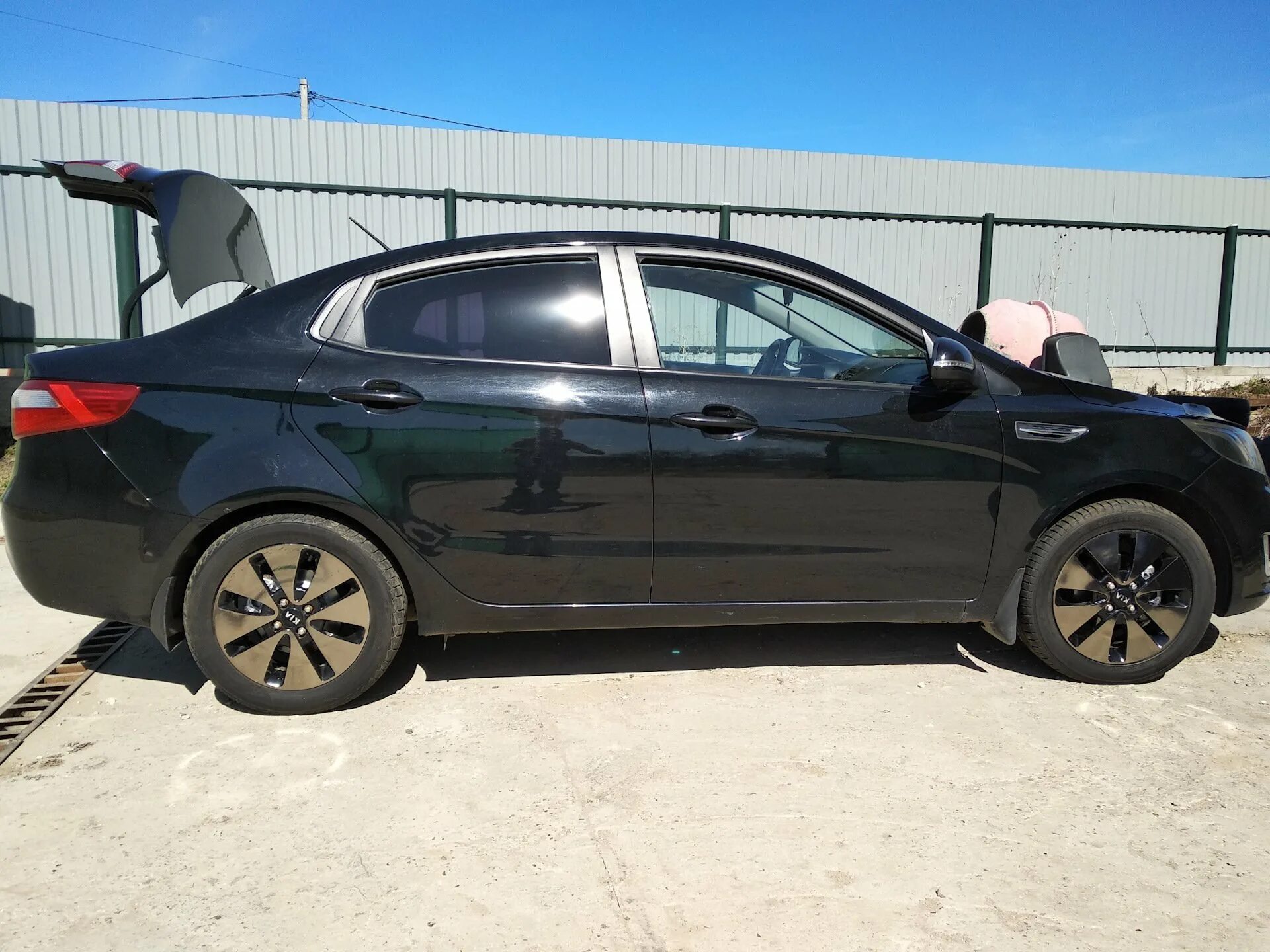 Kia rio 3 r16. Kia rio 3 r16. Рио 3 на 17 дисках. Kia rio 4 r16. Рио 3 на 16 дисках.