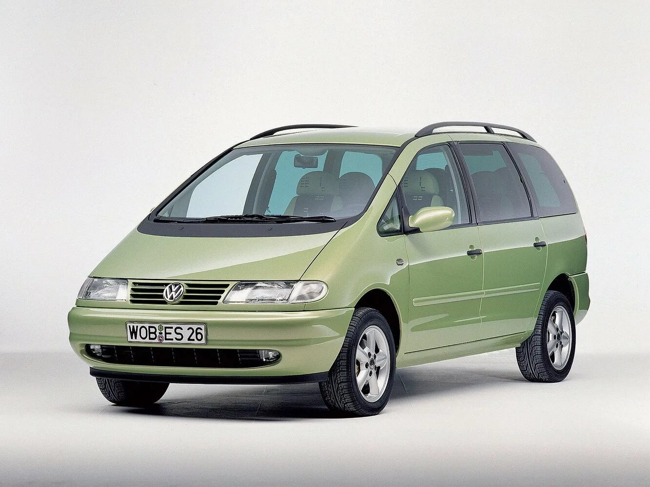 Volkswagen sharan 2000. Sharan 1. Фольксваген Шаран 1995. Фольксваген Шаран 2000г. Фольксваген Шаран 1 поколение.