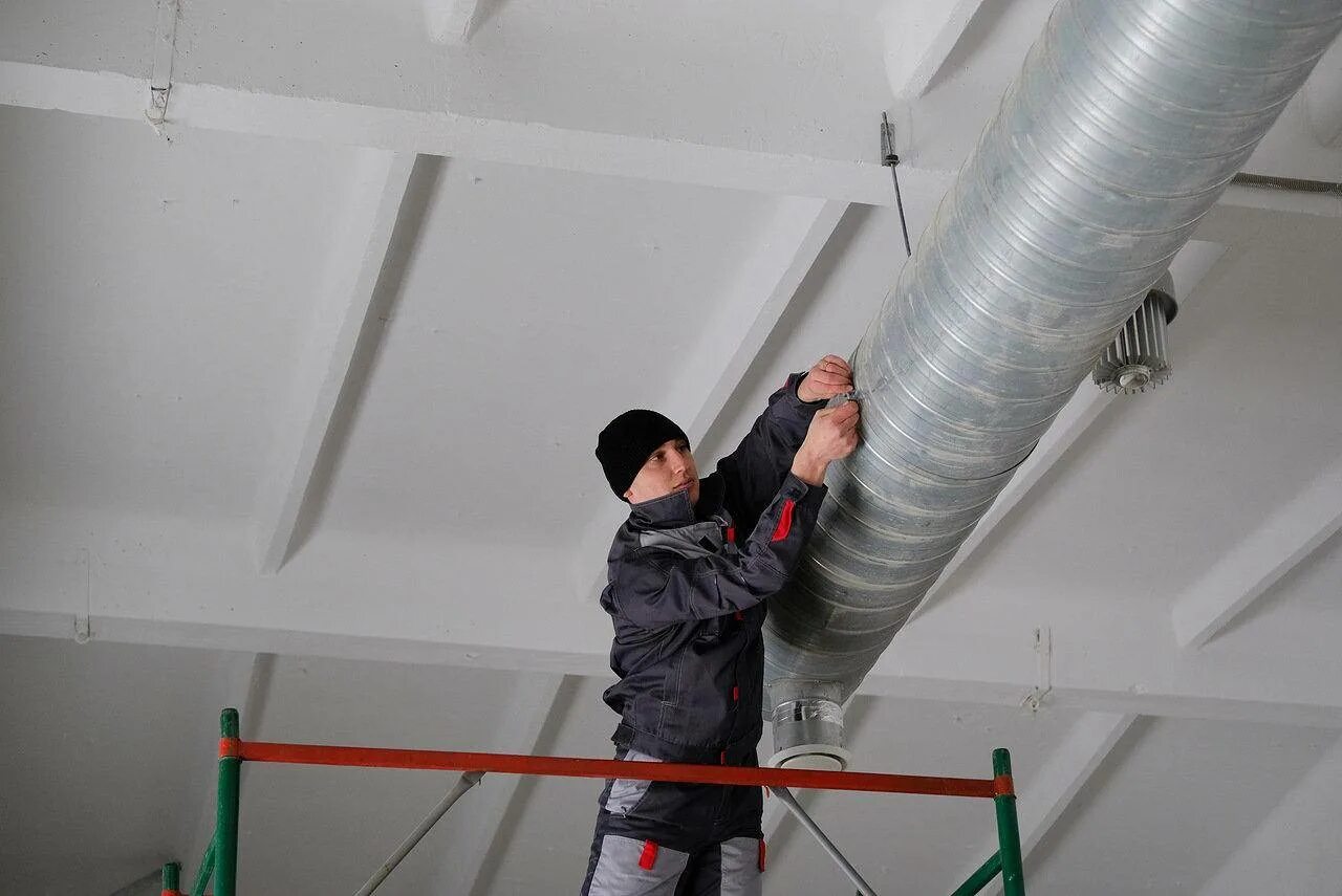 Крепление прямоугольных воздуховодов. Крепеж для воздуховодов вентиляции 315. монтаж воздуховодов вентиляции 315мм. крепление гибкий воздуховод на перфоленте. крепление для воздухововода 315.